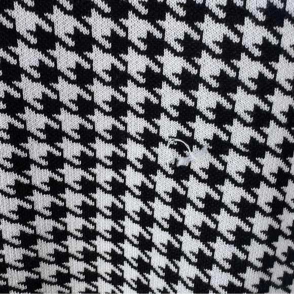 Fashion Nova Black and White “Sandra” Houndstooth Long Sleeve mini Dress - Picture 8 of 12